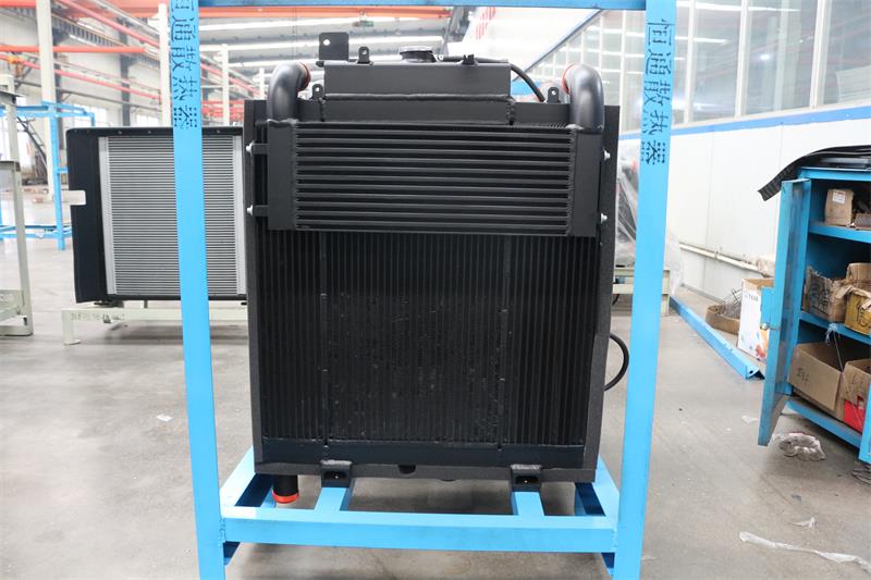 清洗工程汽车散热器的方法